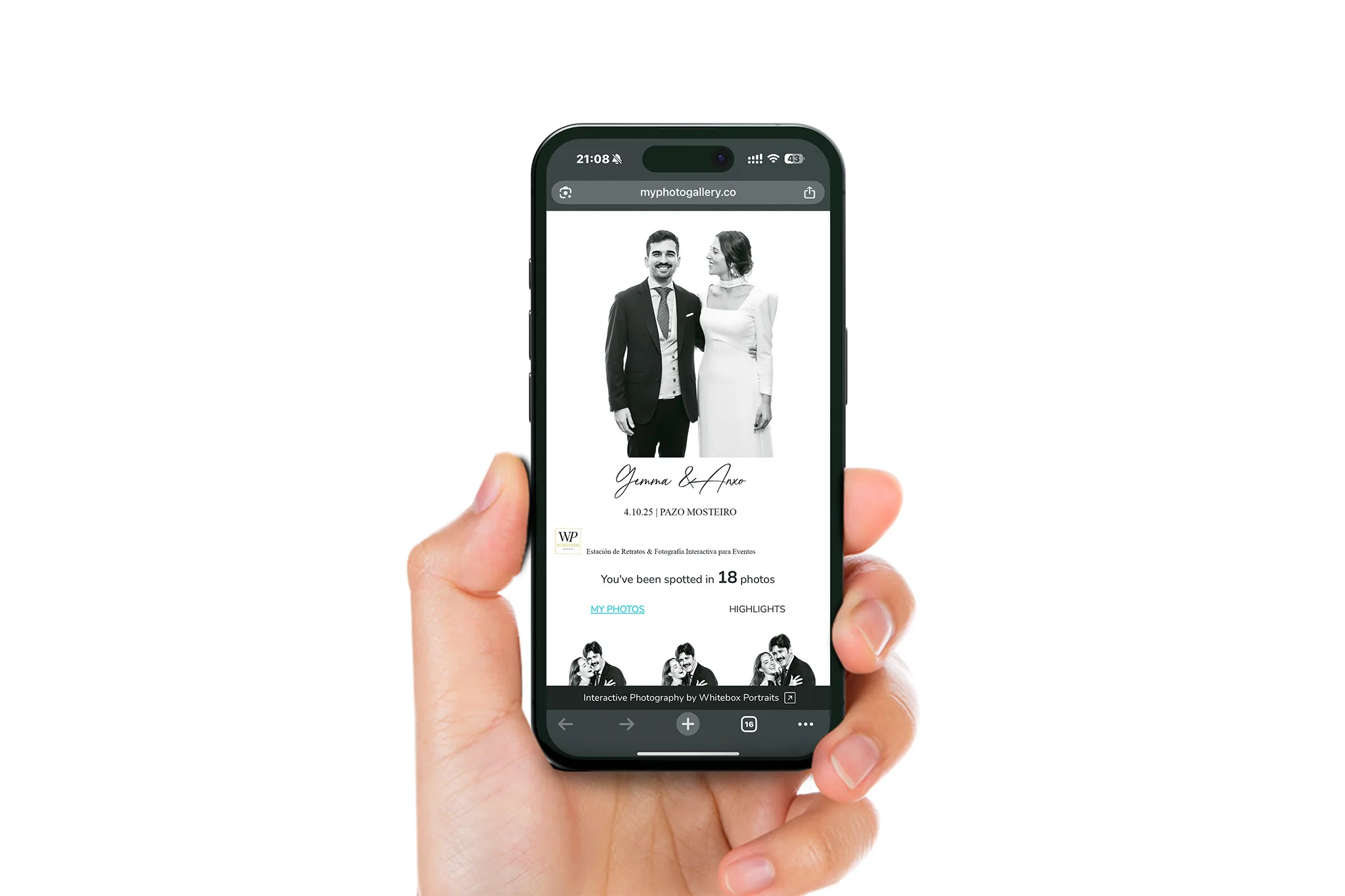 Teléfono de una invitada recibe sus fotos al instante gracias a la fotografía interactiva para bodas en Galicia.